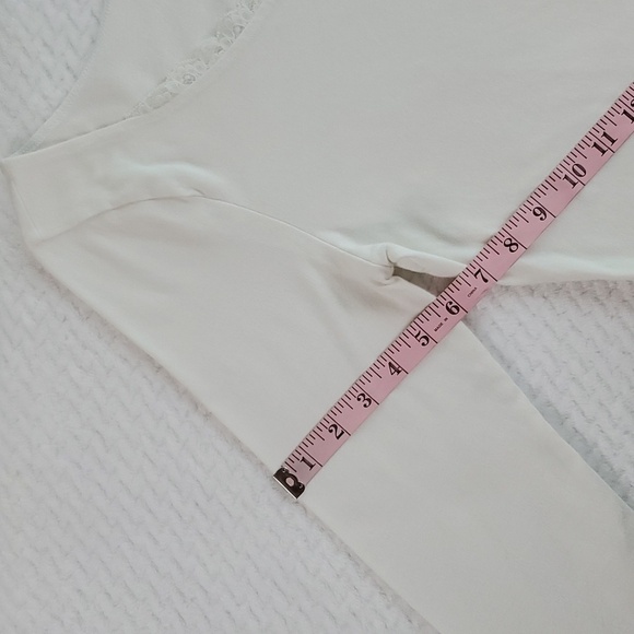 So White Long Sleeve Favorite Layering Tee Lace Details Size XL - Picture 8 of 13